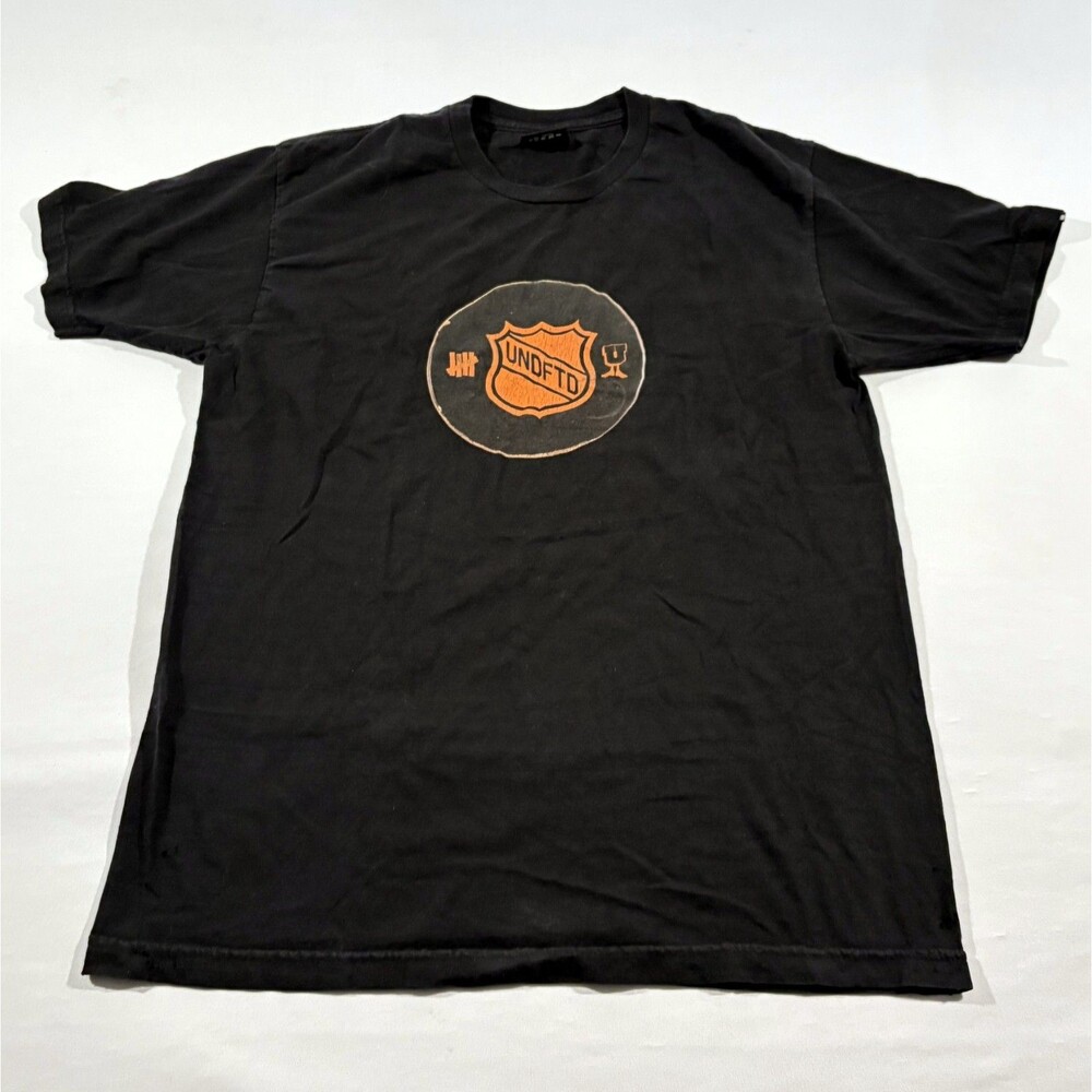 Undefeated Adult Black Puck Off T-Shirt Tee Mens NHL Hockey UNDFTD Sz L HOLES